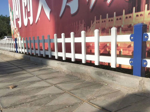 淄博鋅鋼草坪護欄